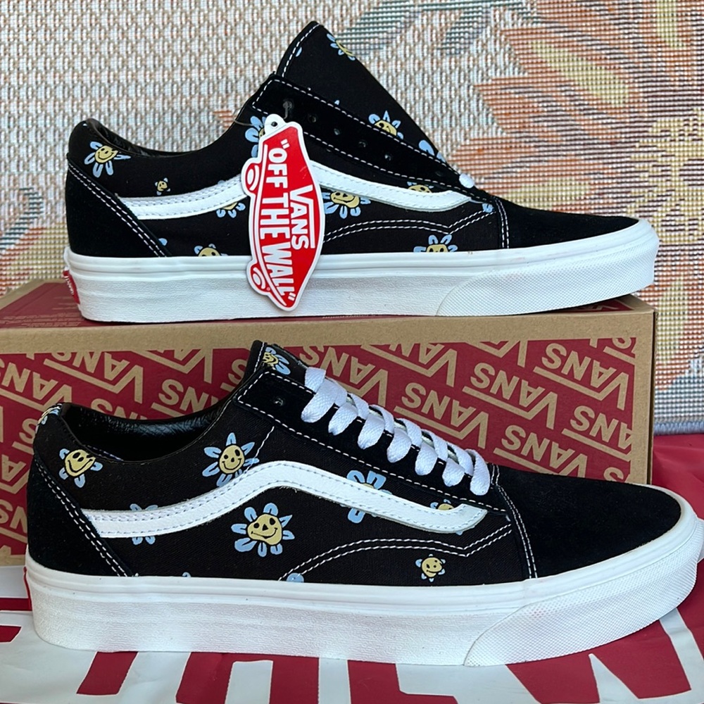 Vans Men’s Old Skool
Trippy Grin Floral Black/
VN0Á5JMIY23
 sneakers